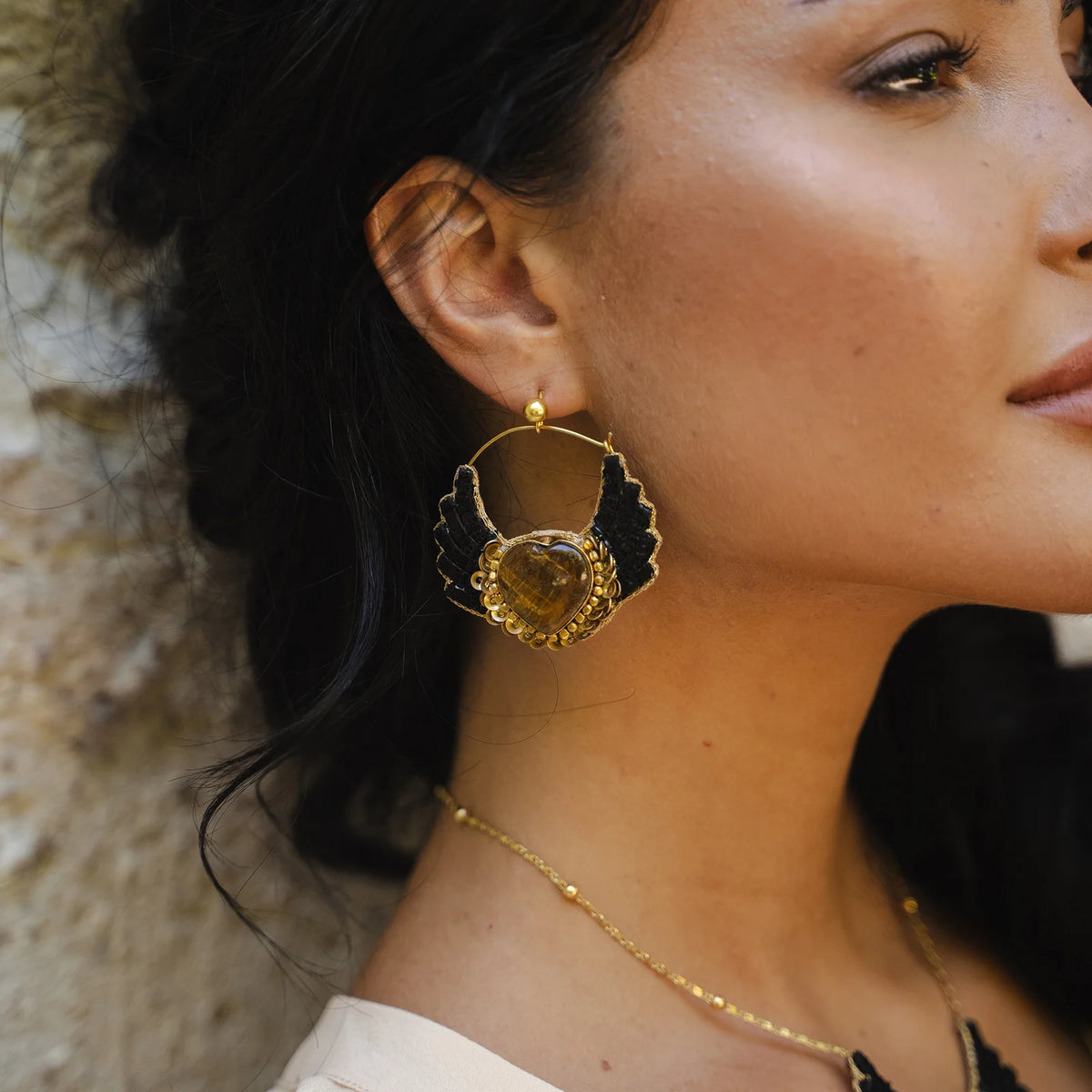Ani Hoops